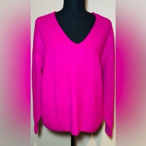 NWT- Vince Camuto Bright Pink V-Neck Sweater in Small